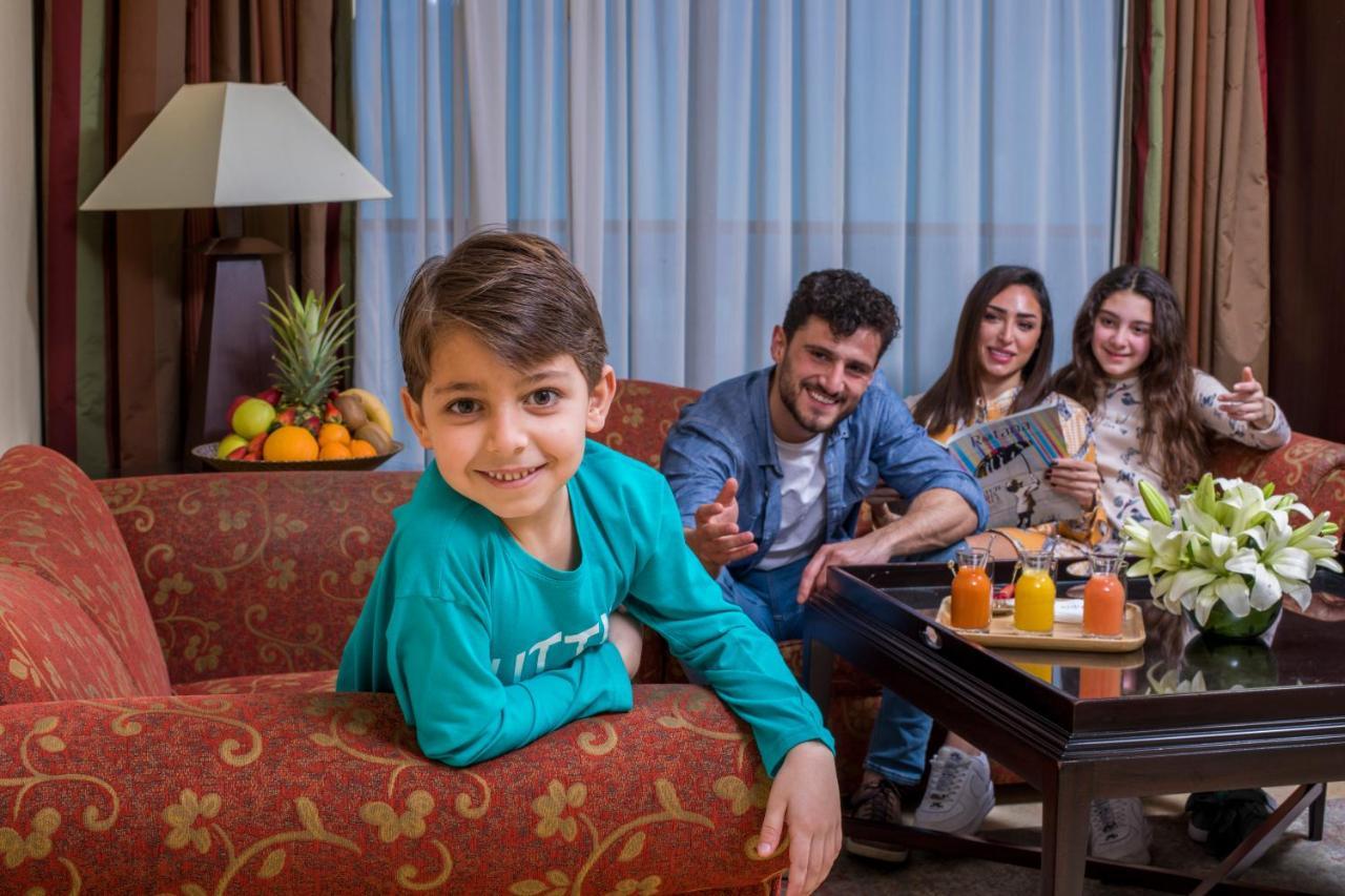 Апарт отель Raouche Arjaan By Rotana Бейрут Экстерьер фото