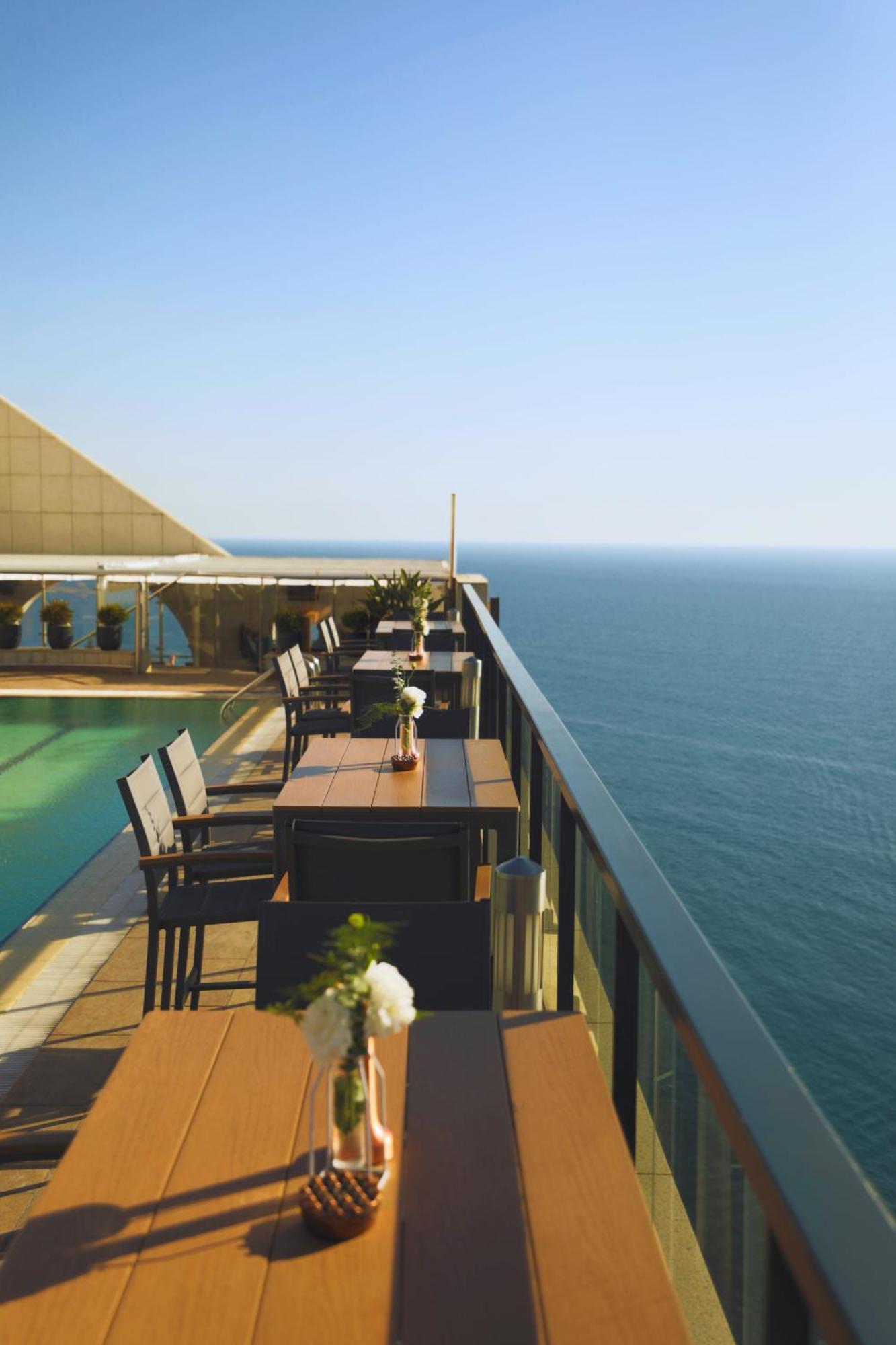 Апарт отель Raouche Arjaan By Rotana Бейрут Экстерьер фото